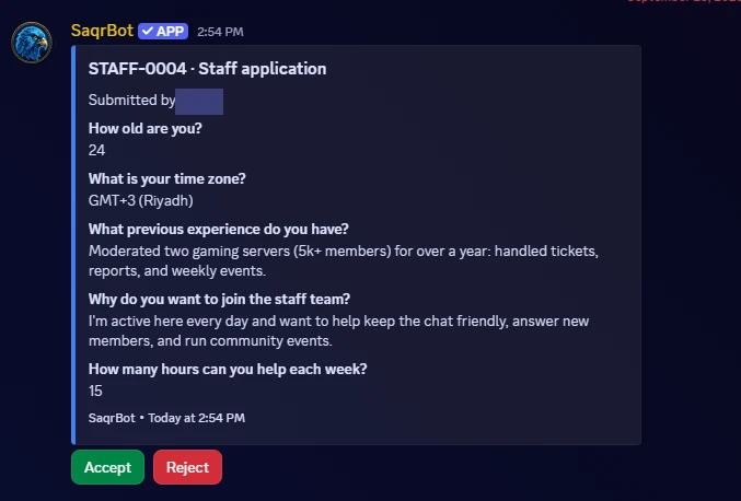 Submission STAFF-0004 in the review channel: the 5 answers with Accept and Reject buttons (the applicant’s name is hidden)